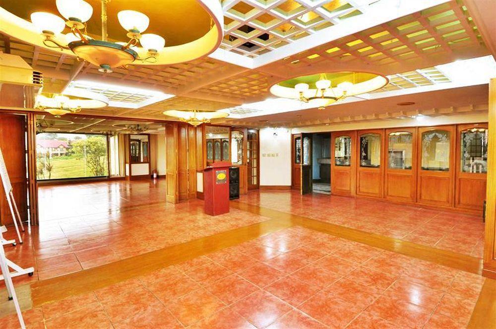 Sunrise Holiday Mansion Tagaytay City Екстериор снимка