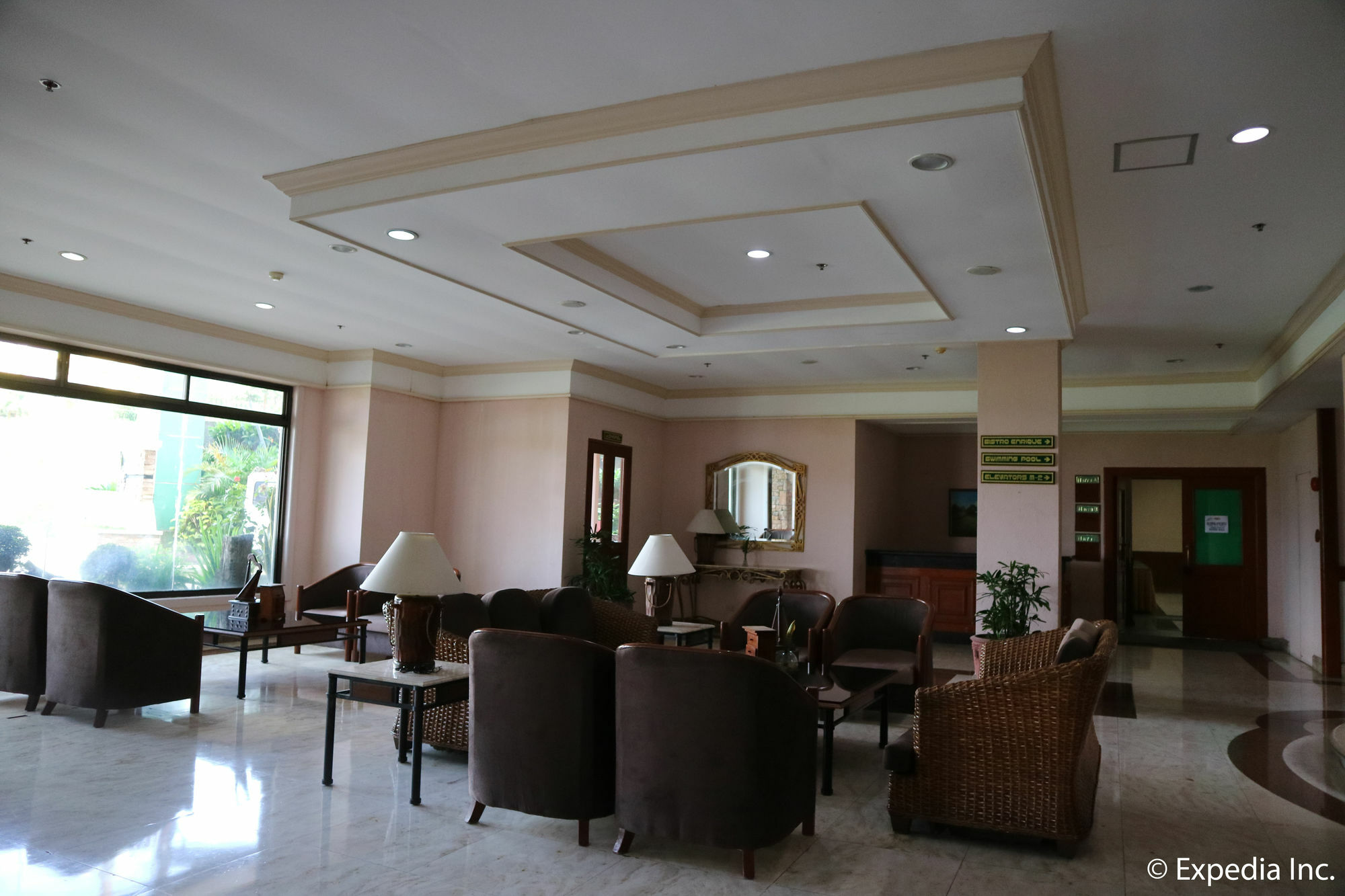 Sunrise Holiday Mansion Tagaytay City Екстериор снимка