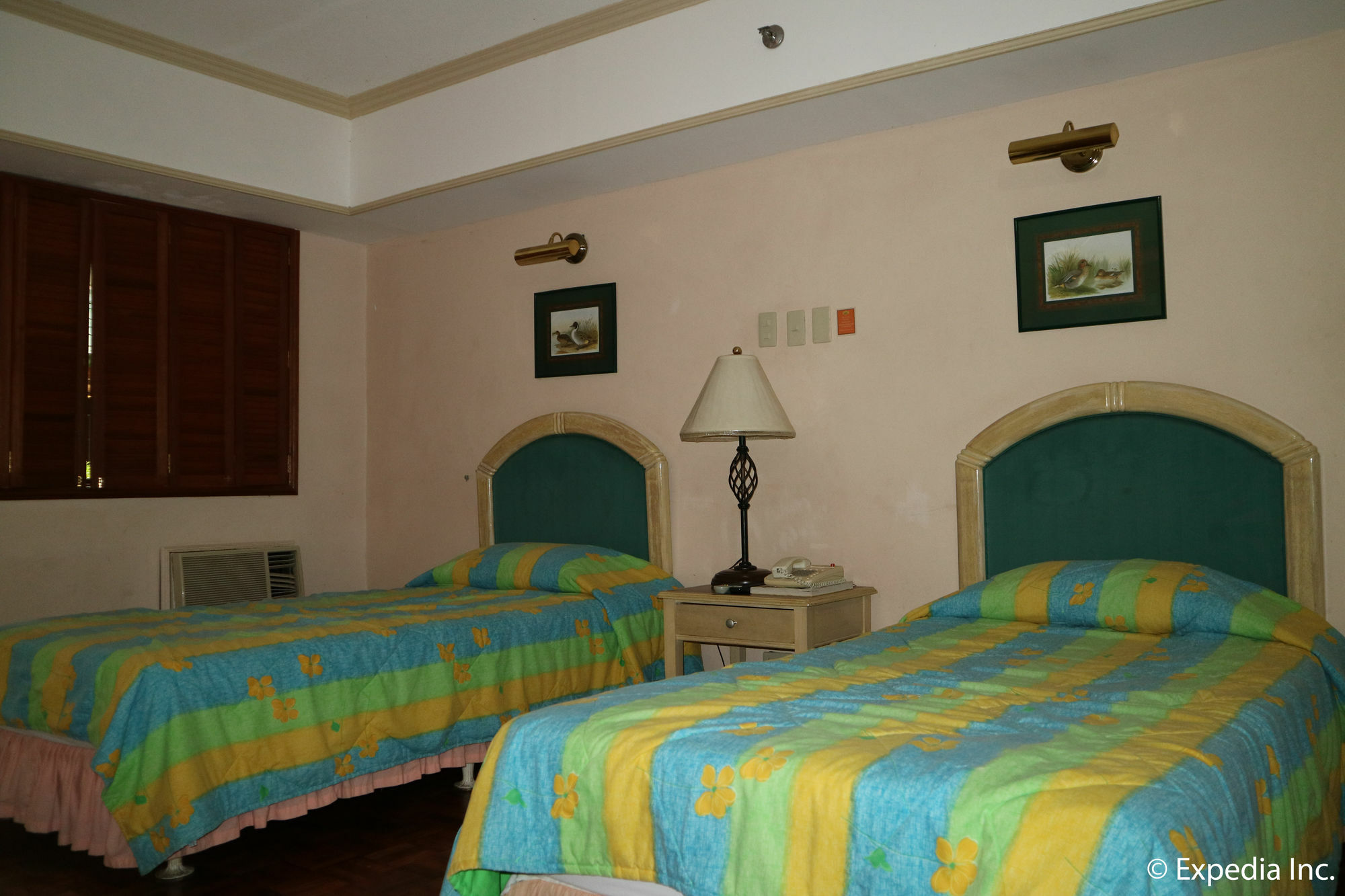 Sunrise Holiday Mansion Tagaytay City Екстериор снимка
